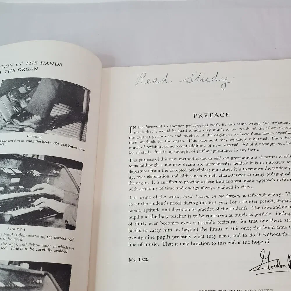 First Lessons On The Organ - Gordon Balch Nevin